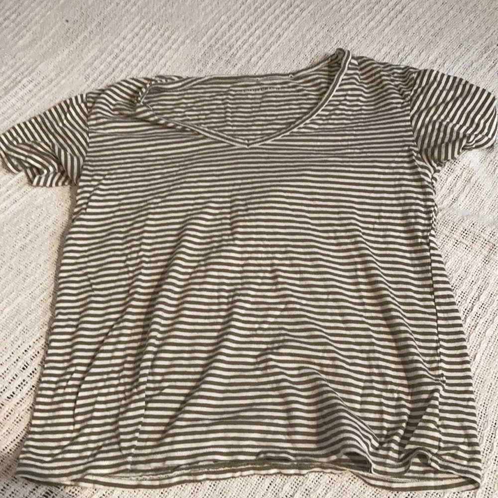 American Eagle T-shirt